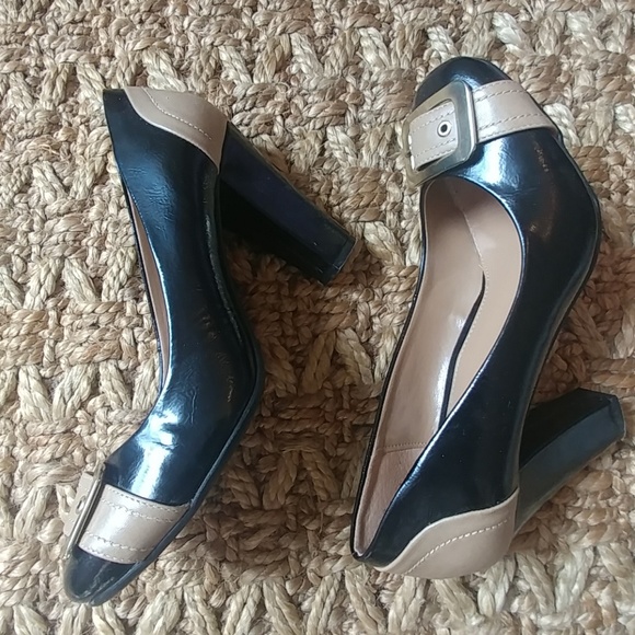 Rialto Shoes - Vintage Rialto buckle pumps